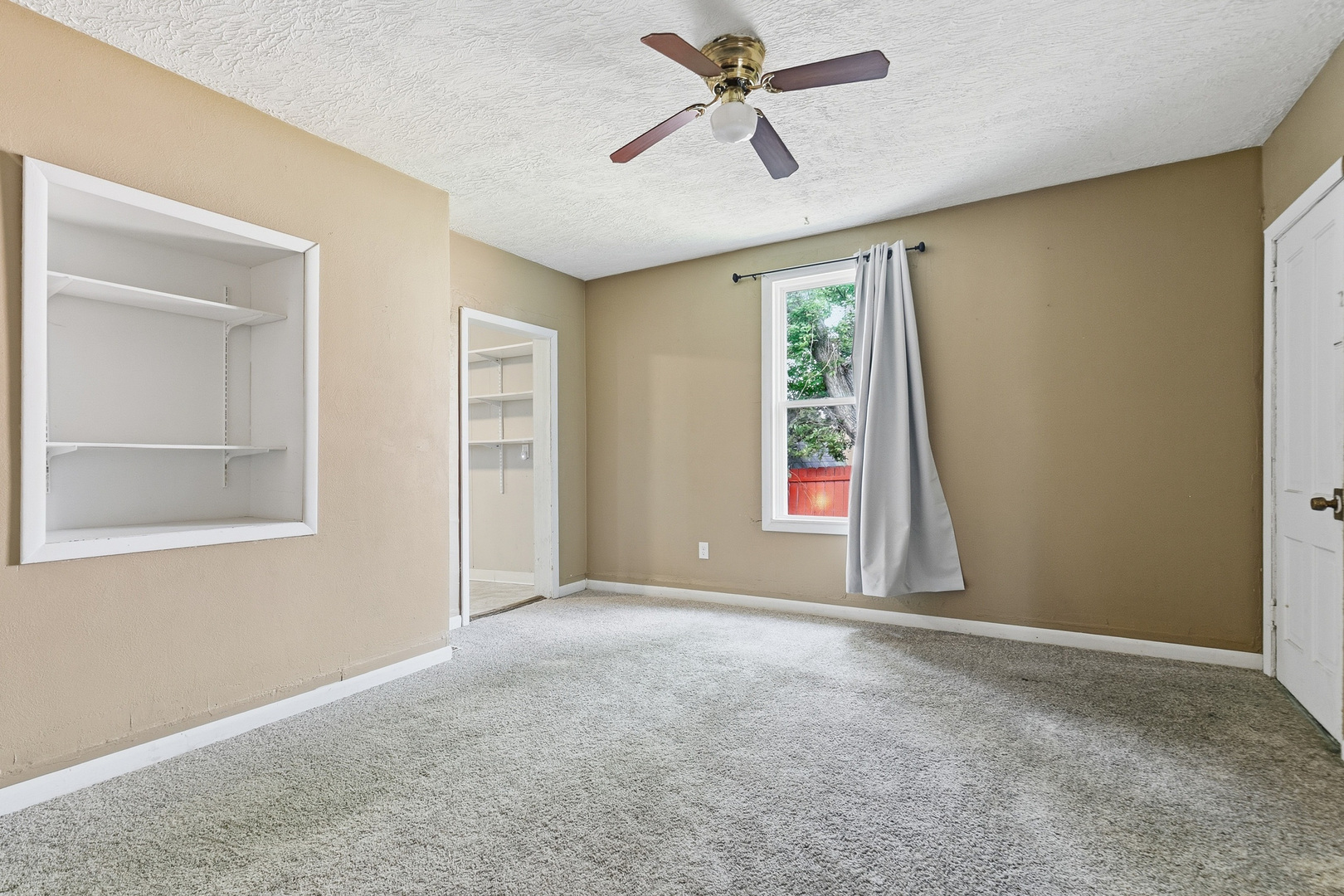 1545 W 2nd Street Property Photo 14