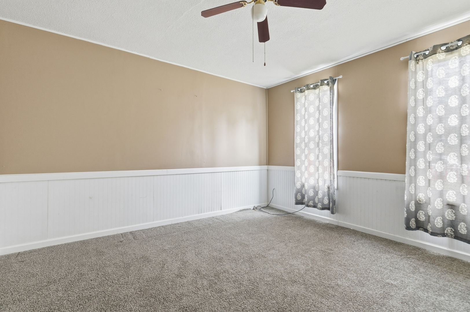 1545 W 2nd Street Property Photo 20