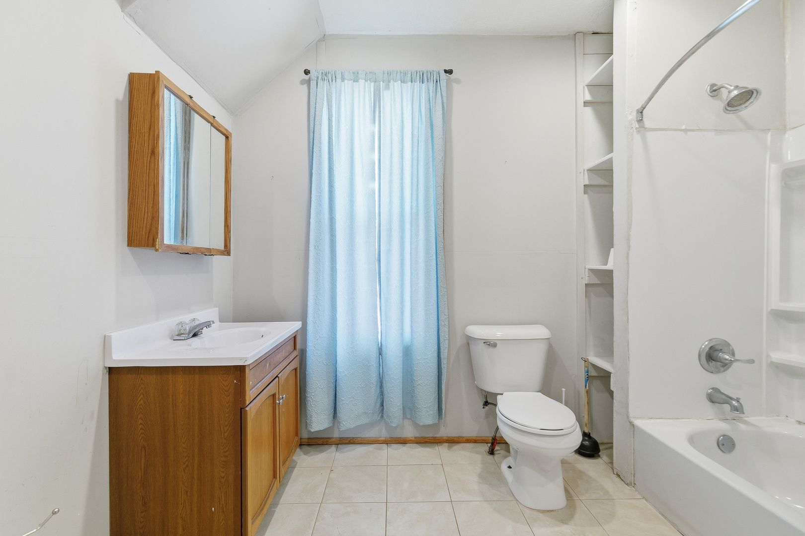 1545 W 2nd Street Property Photo 21