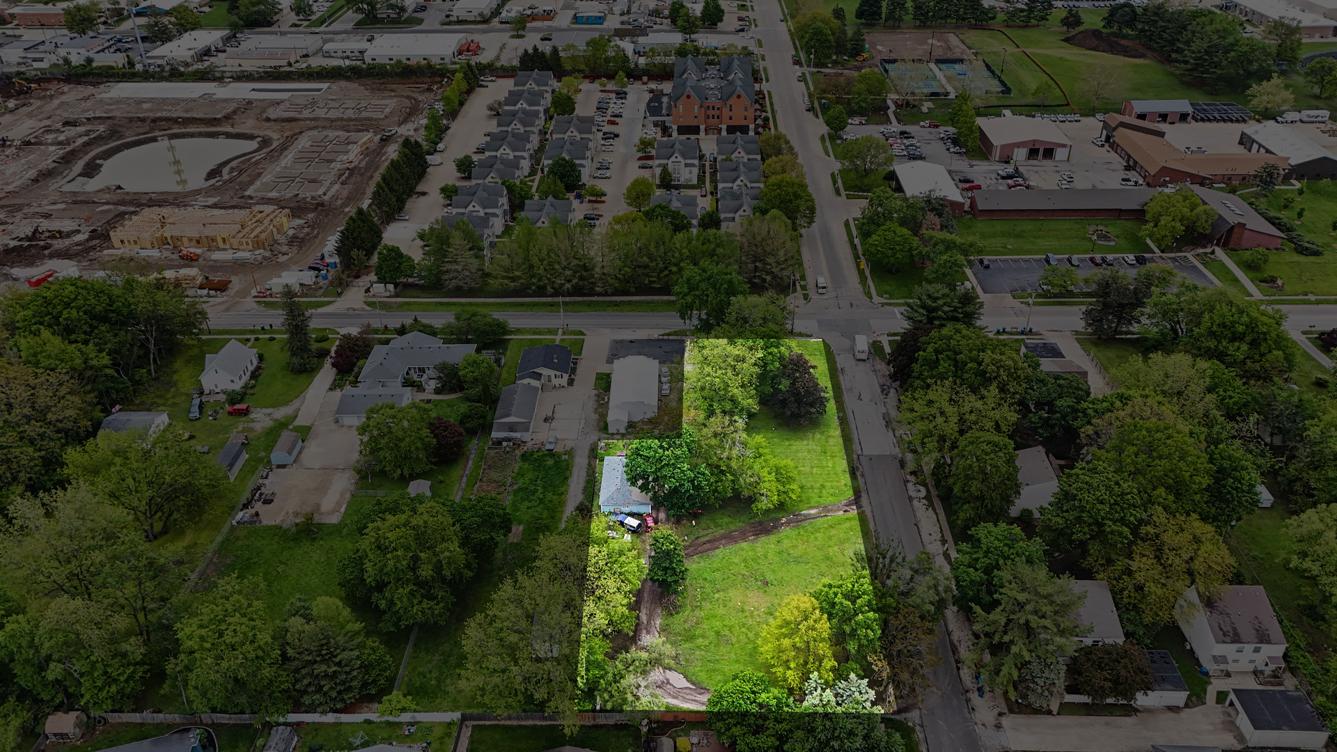 2404 W John Street Property Photo 11