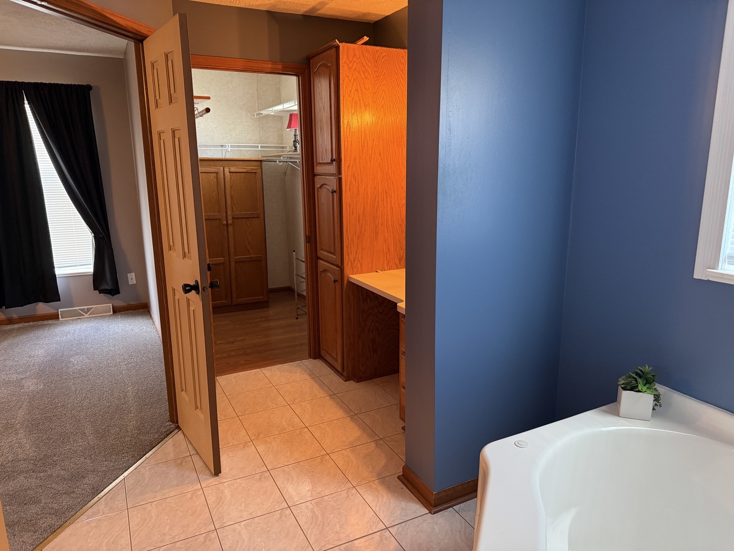 5127 Lucille Drive Property Photo 9