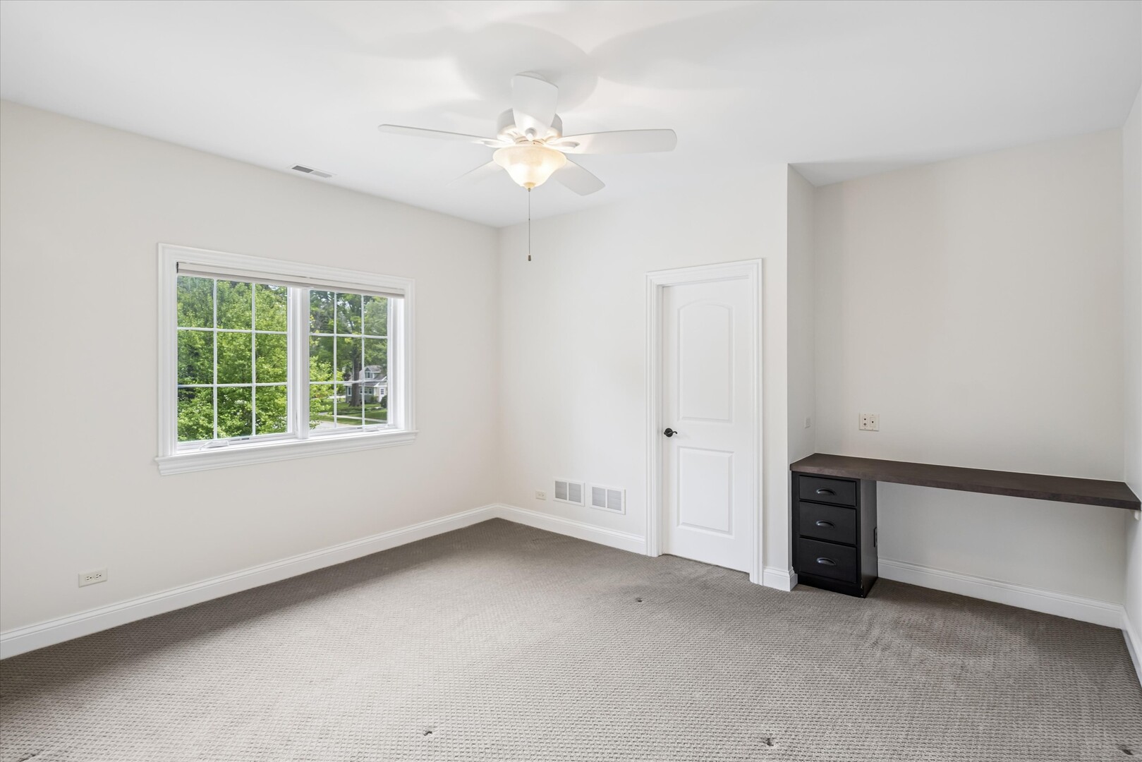 639 N Wright Street Property Photo 23