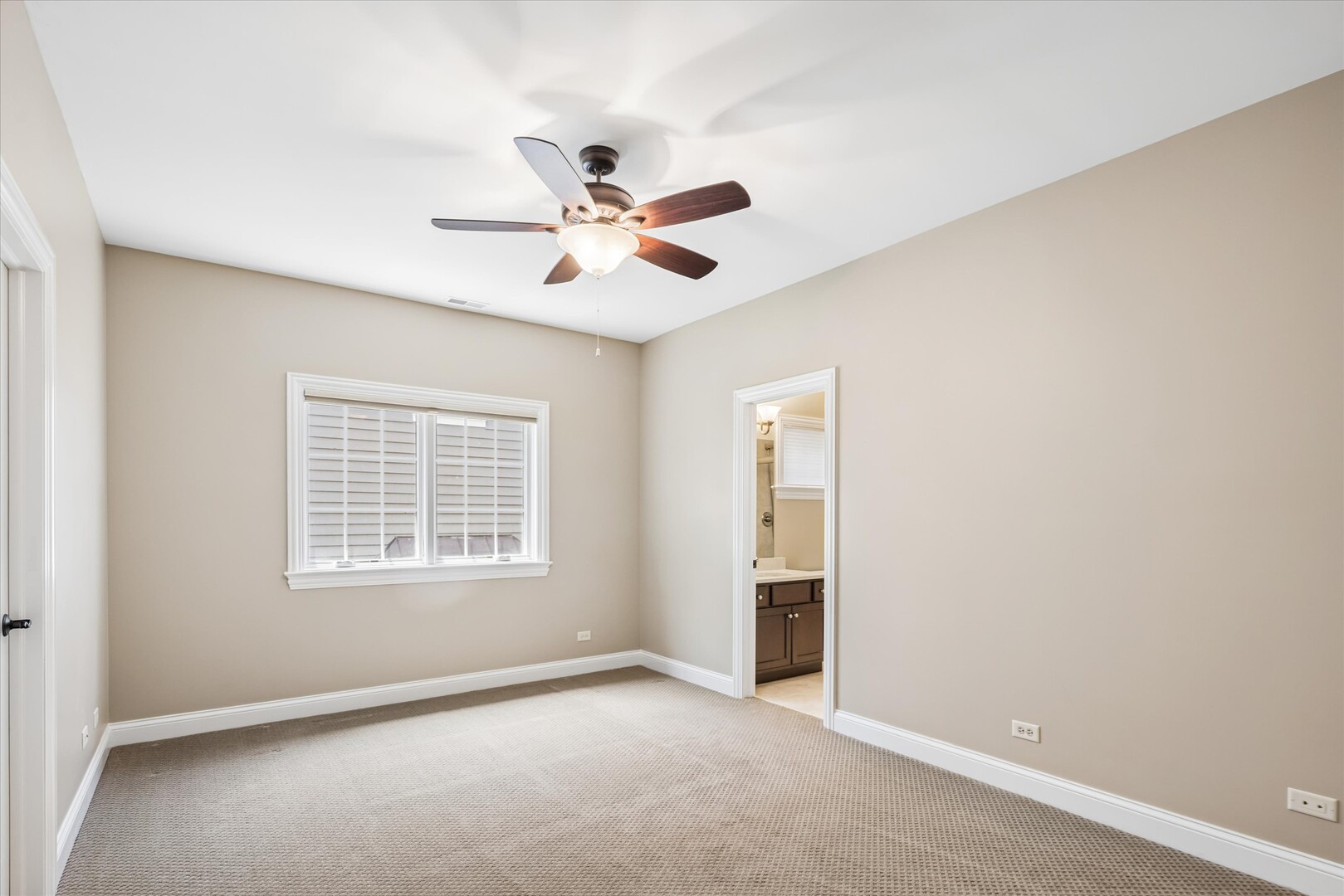 639 N Wright Street Property Photo 33