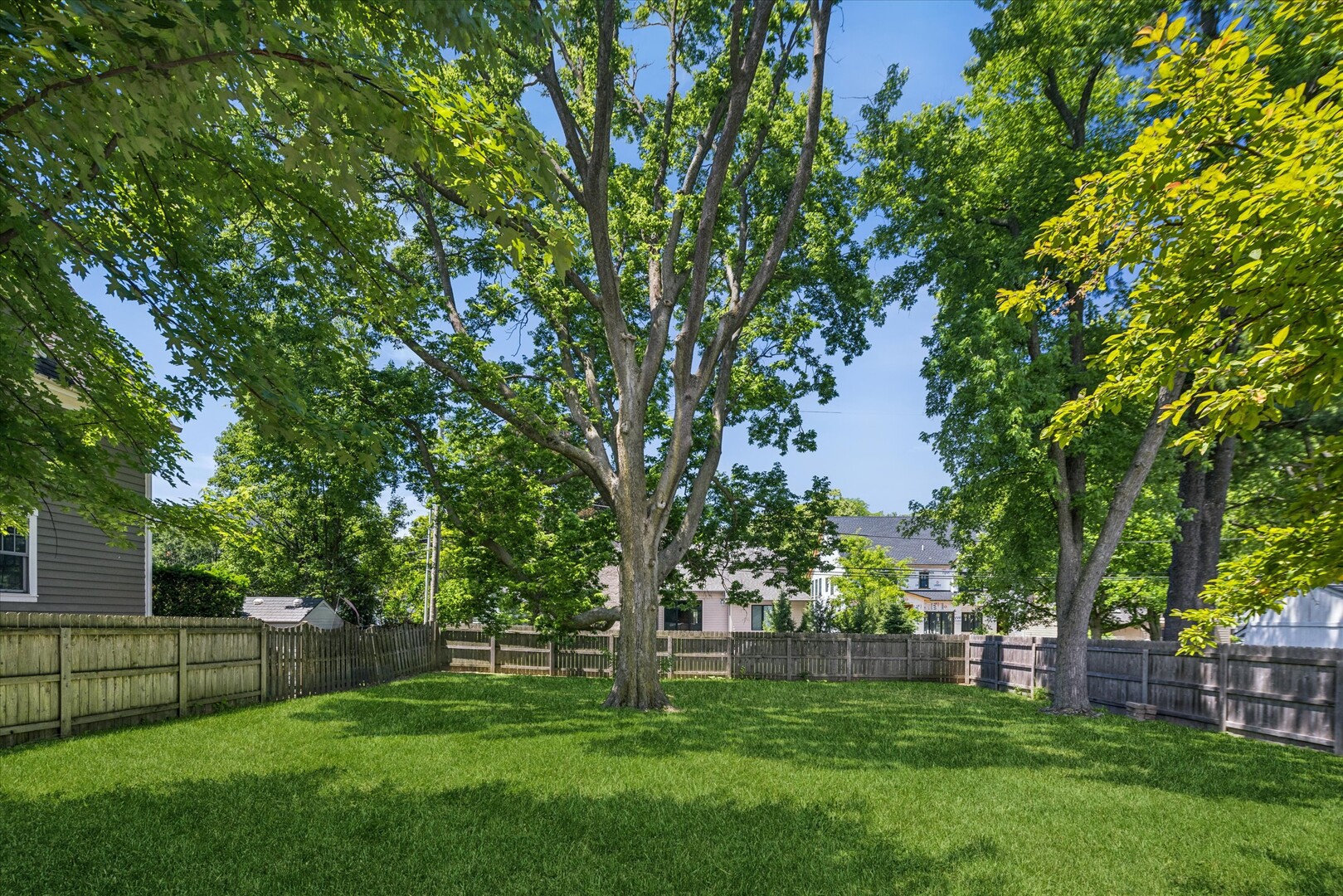 639 N Wright Street Property Photo 38