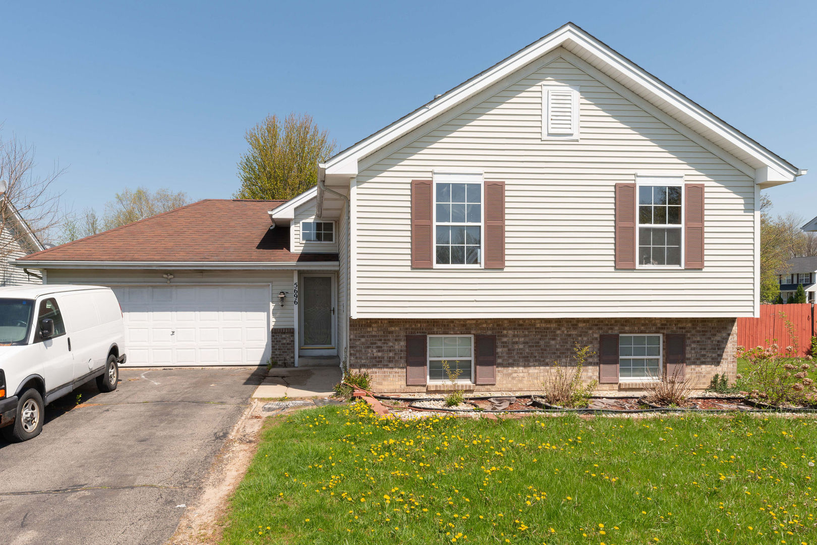 5696 Heidi Drive Property Photo 2