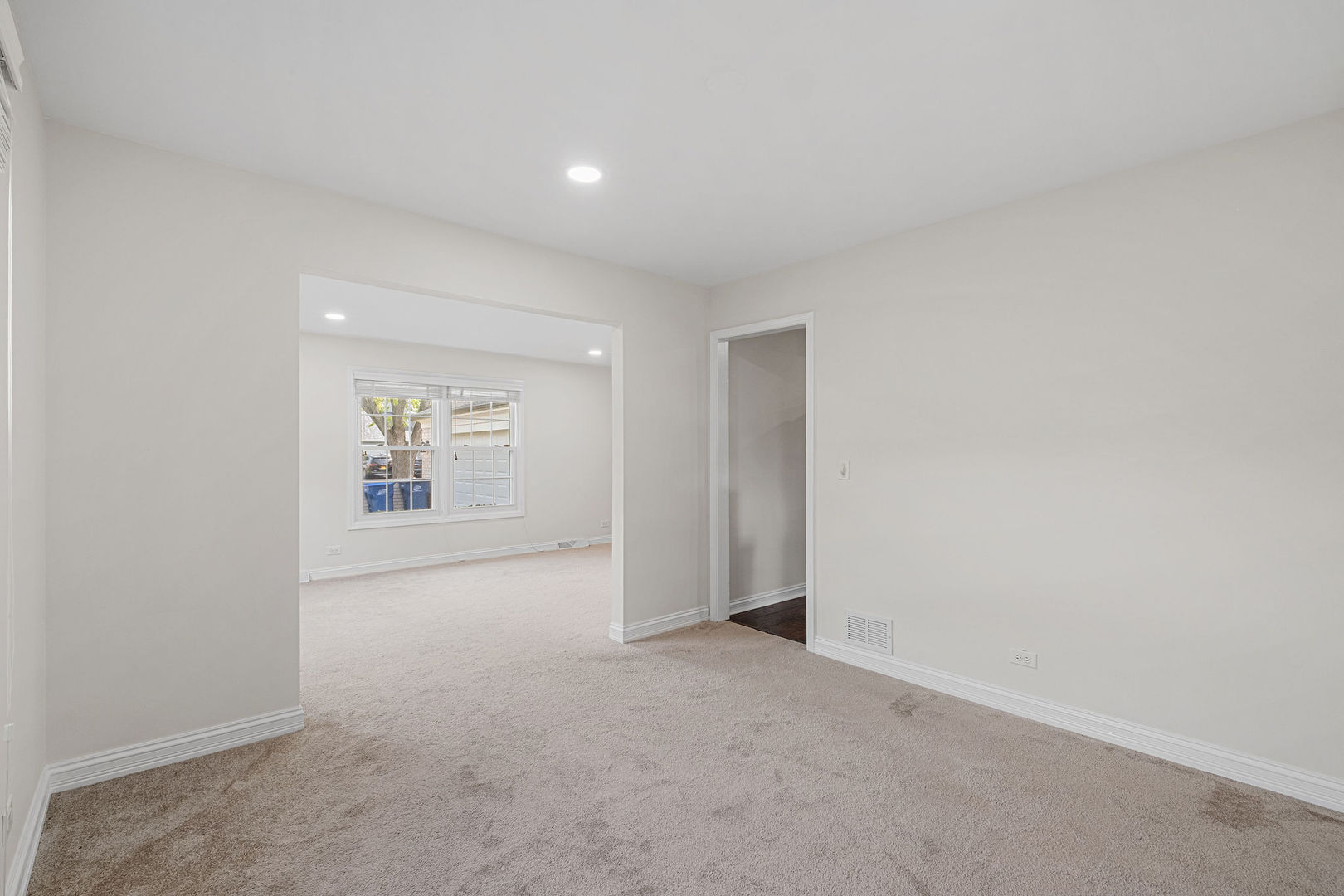 1115 Antique Lane Property Photo 5