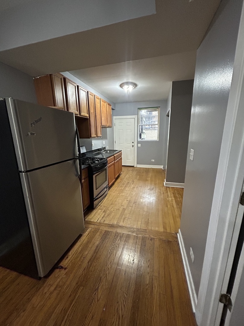 8226 S Drexel Avenue Property Photo 3
