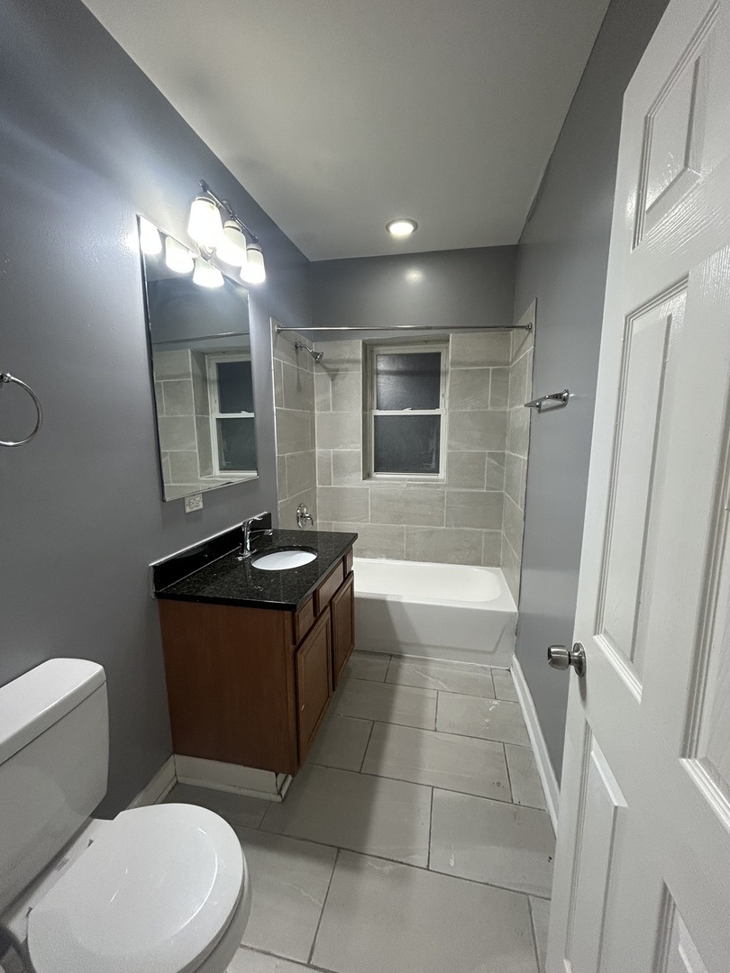 8226 S Drexel Avenue Property Photo 8