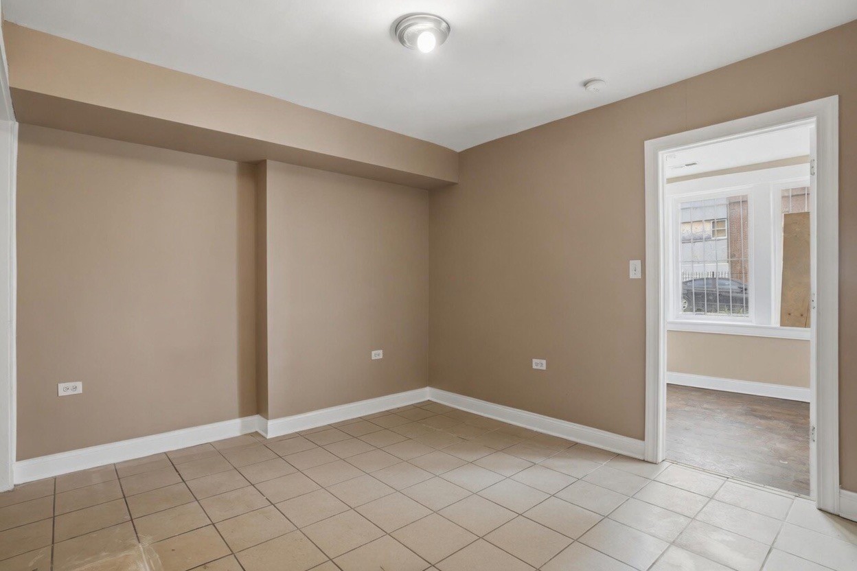 1311 S Harding Avenue Property Photo 5
