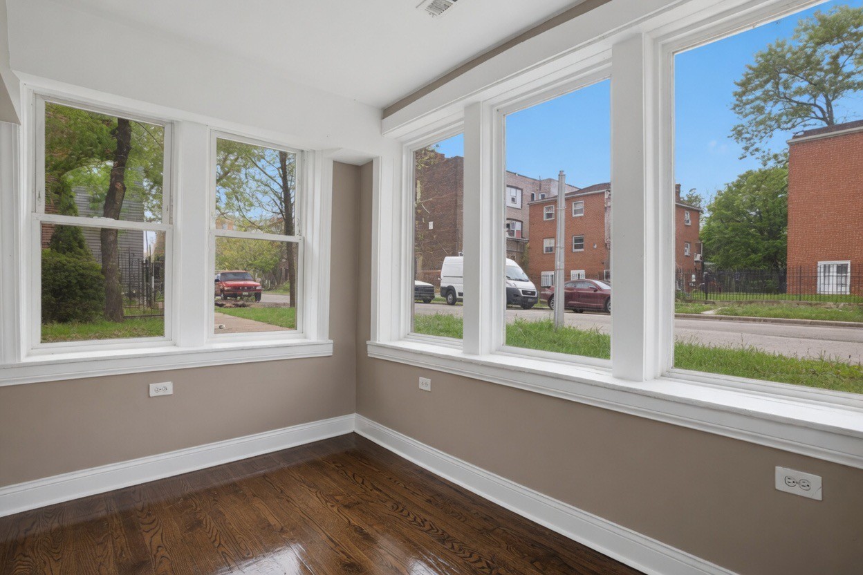 1311 S Harding Avenue Property Photo 6
