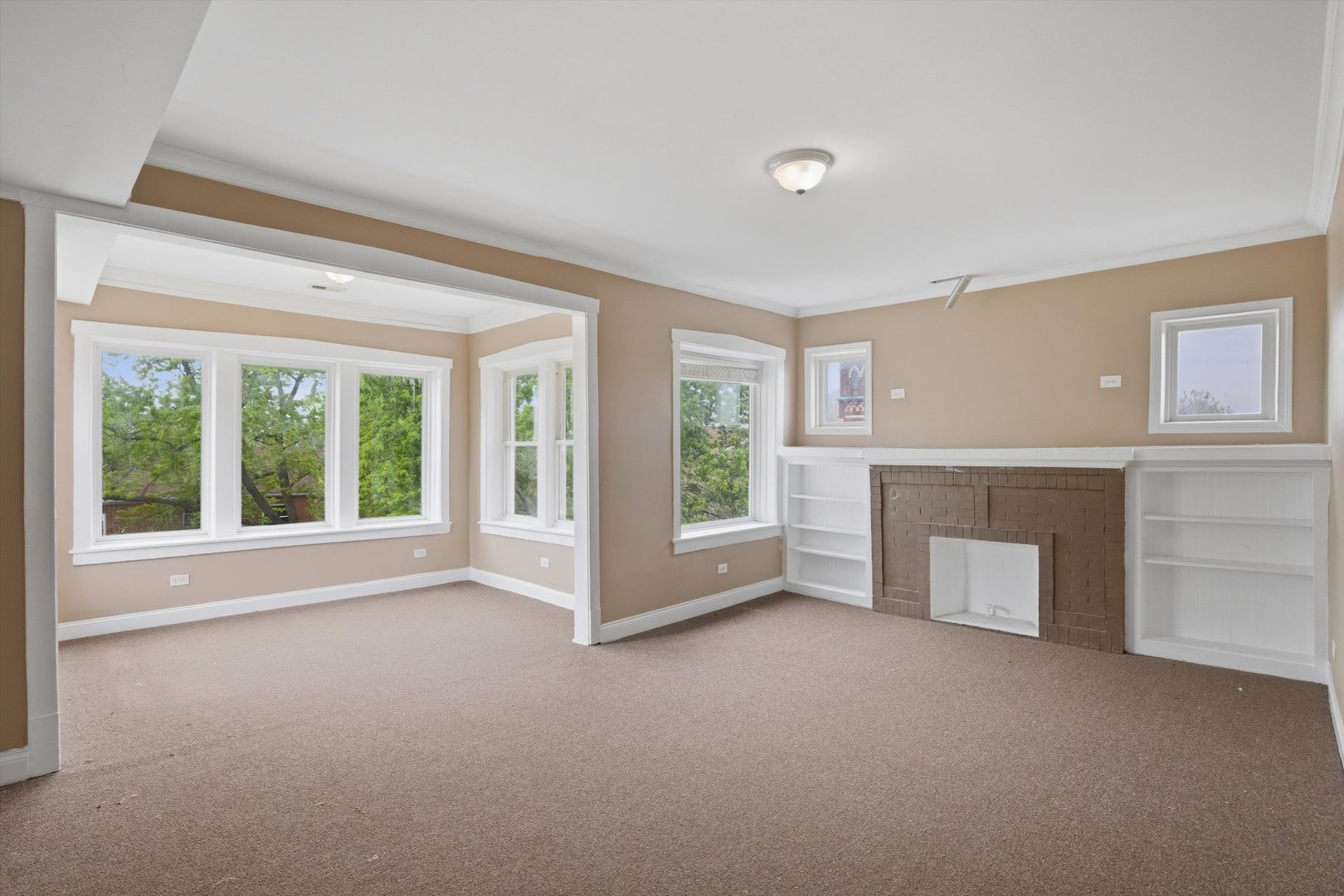 1311 S Harding Avenue Property Photo 7