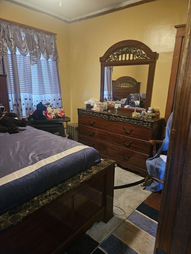 4015 W Potomac Avenue Property Photo 6