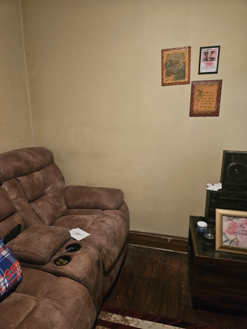 4015 W Potomac Avenue Property Photo 7