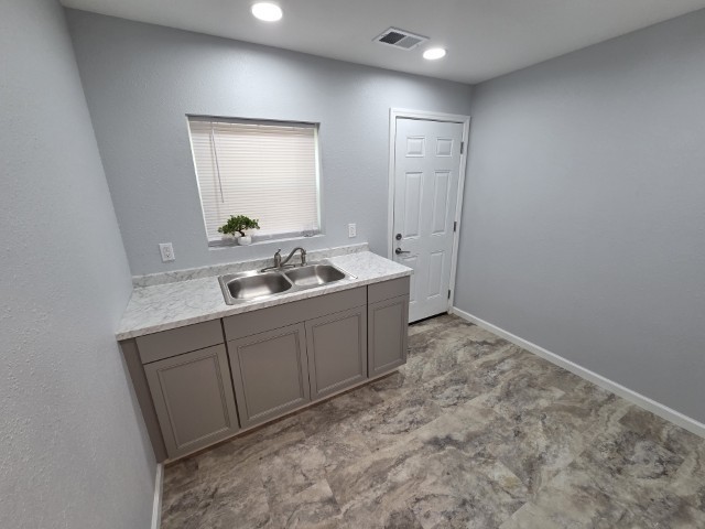 541 S 27th Street Property Photo 7