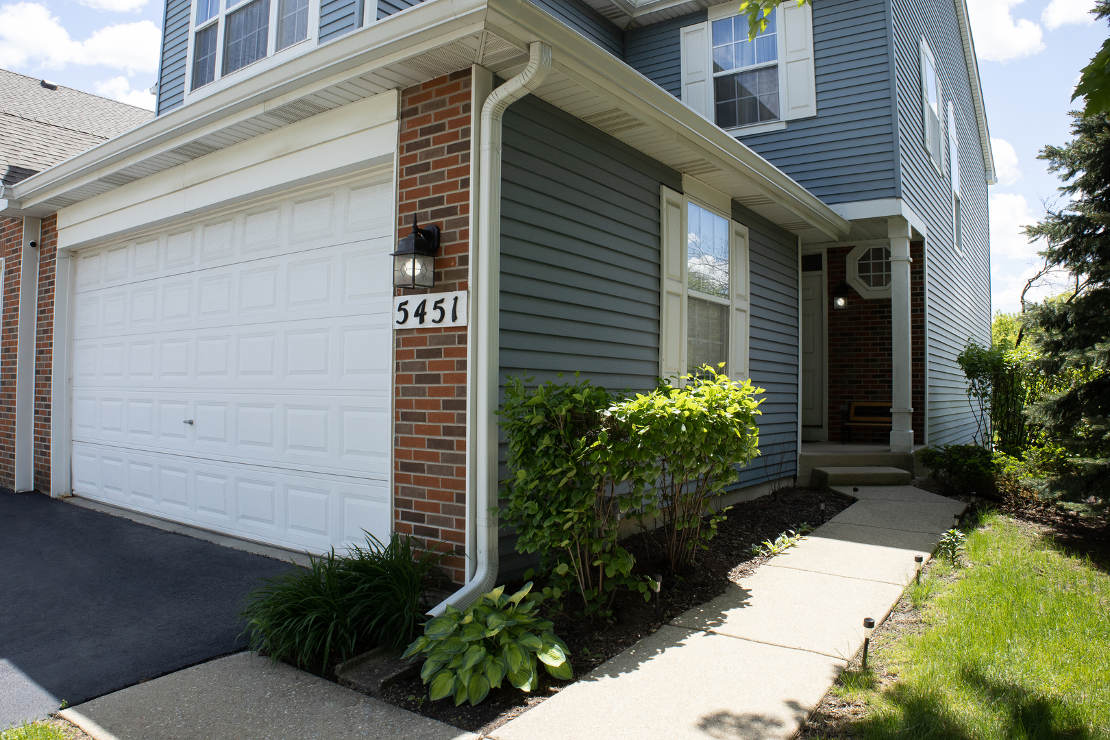 5451 Elizabeth Place Property Photo 2