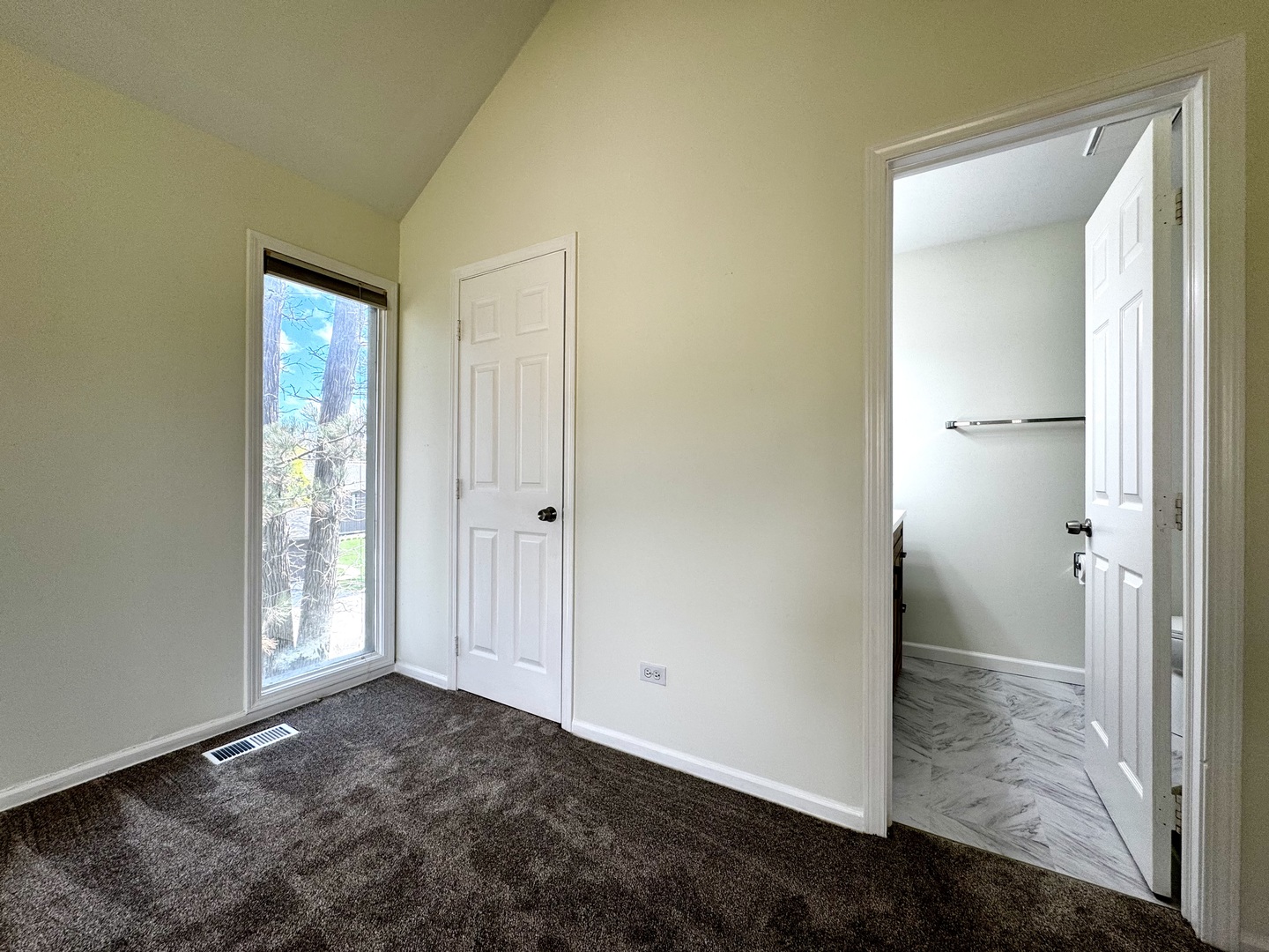 412 Deer Trail Hill B Property Photo 20