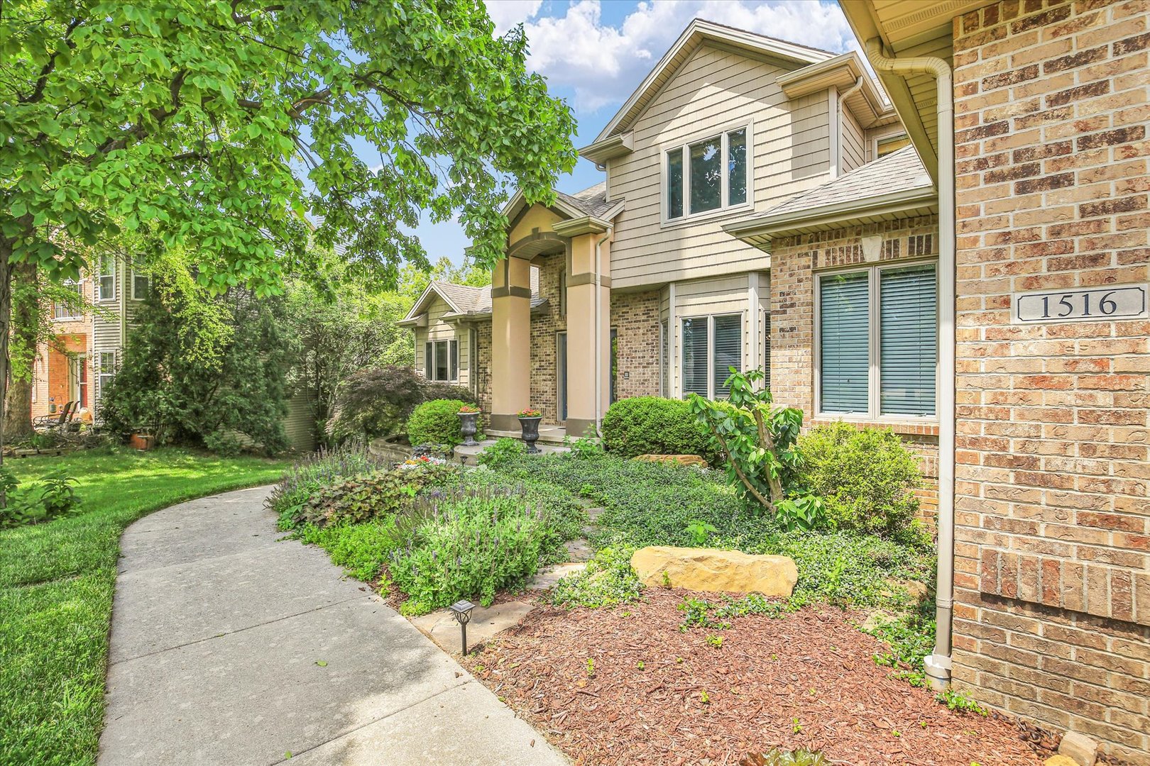 1516 River Bluff Drive Property Photo 4
