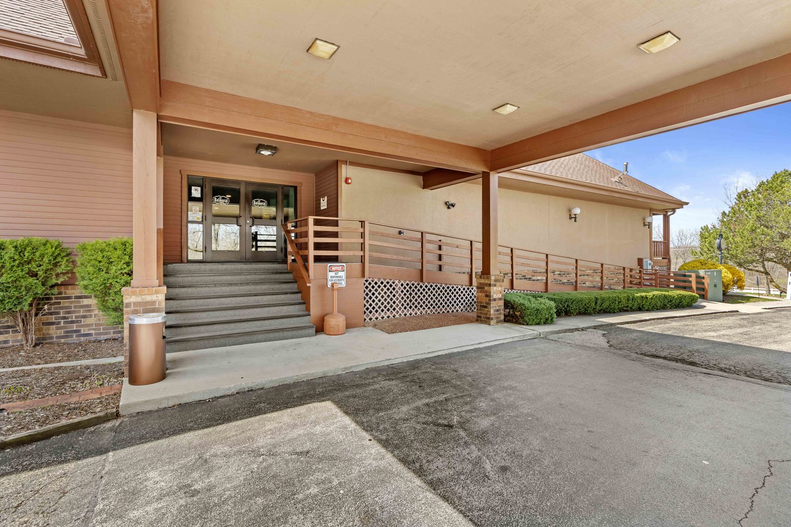 26732 S Balmoral Woods Drive Property Photo 13