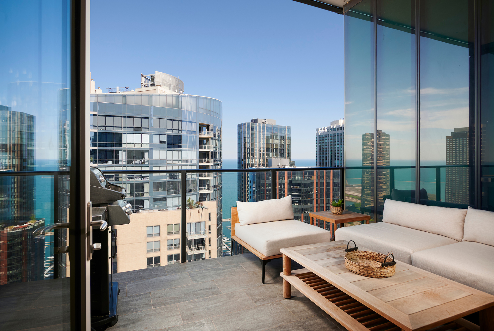 363 E Wacker Drive 3608 Property Photo 11