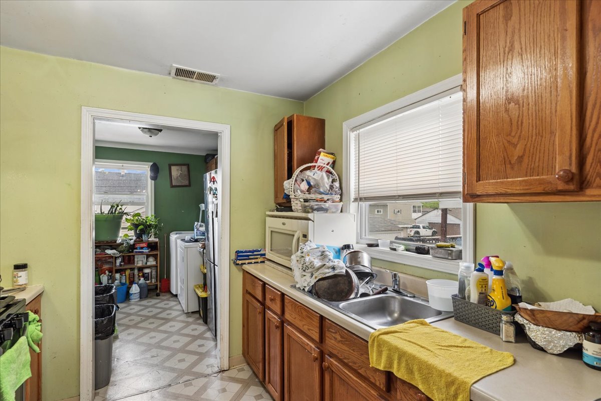403 Highmoor Drive Property Photo 3
