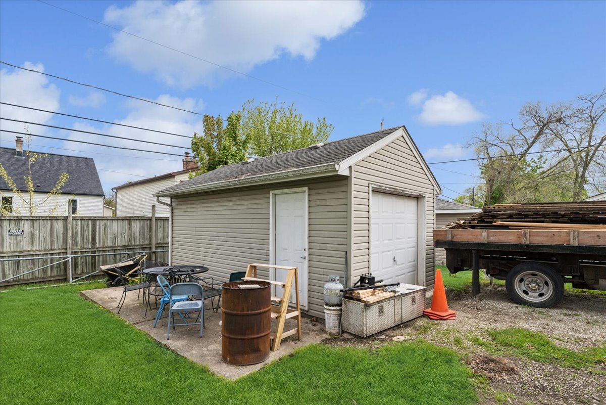 403 Highmoor Drive Property Photo 10