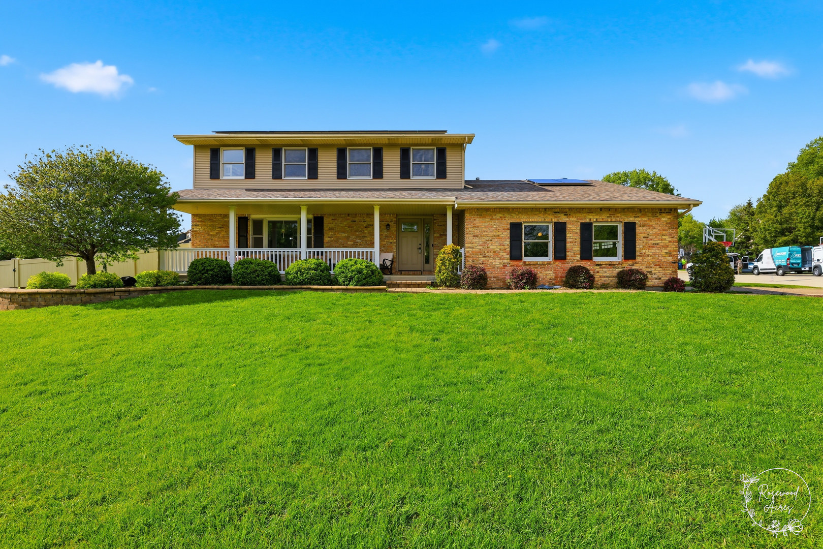 417 N Thames Court Property Photo 1
