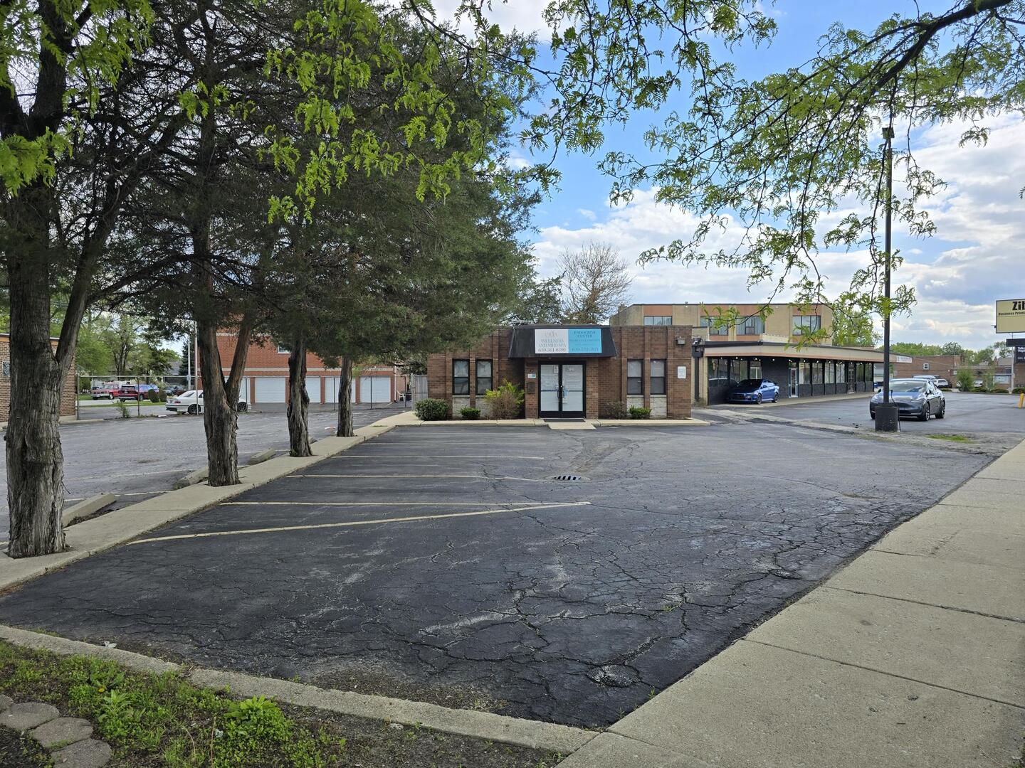 9629 SOUTHWEST Highway Property Photo 1