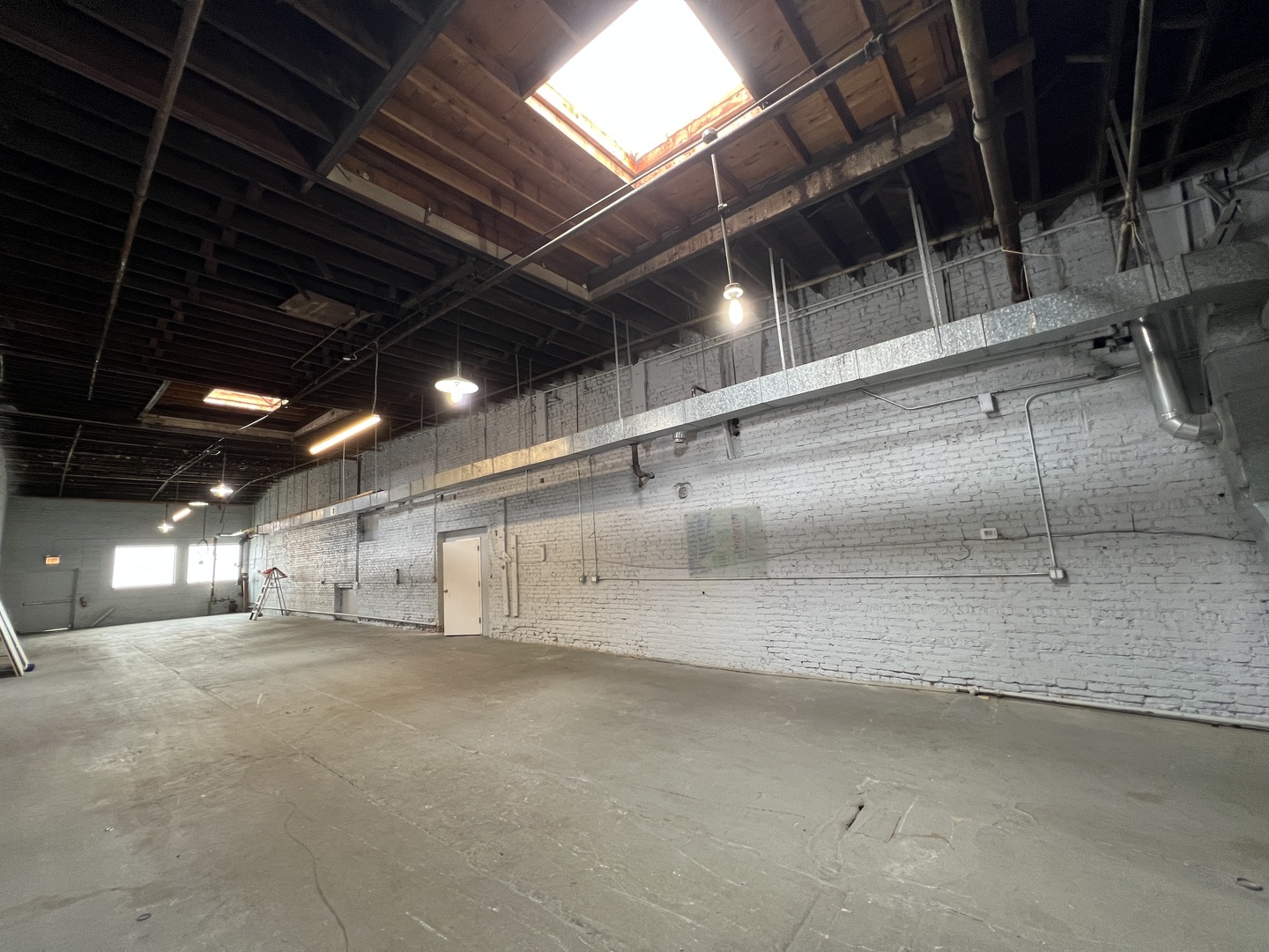 4244 N Elston Avenue Property Photo 6