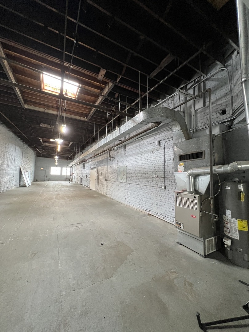 4244 N Elston Avenue Property Photo 8