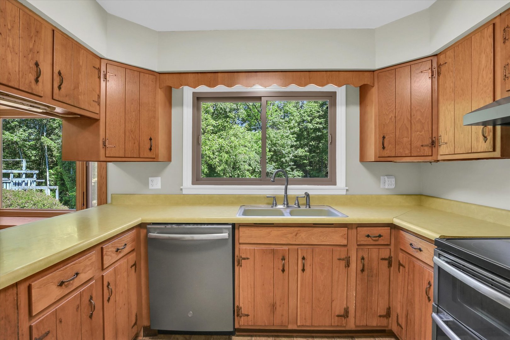 28 Dunlap Drive Property Photo 15