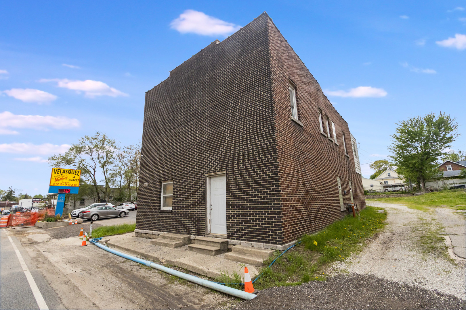 1917 N Broadway Street Property Photo 1