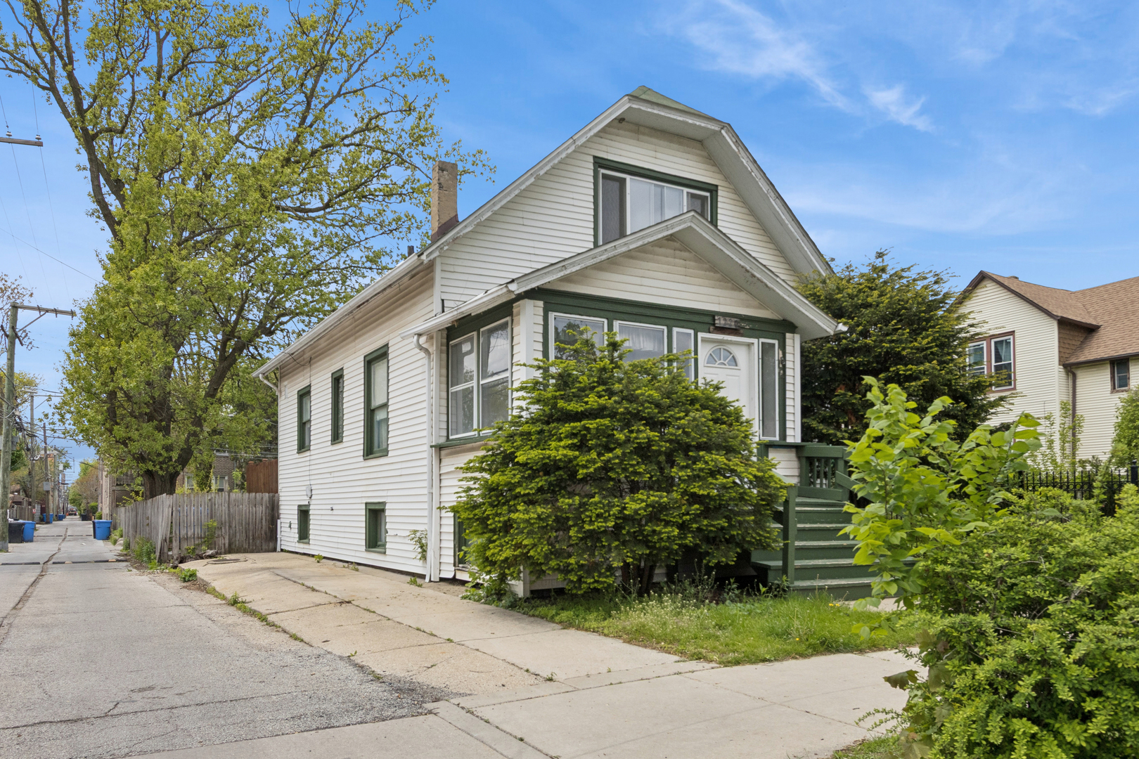 7220 N Hamilton Avenue Property Photo 3
