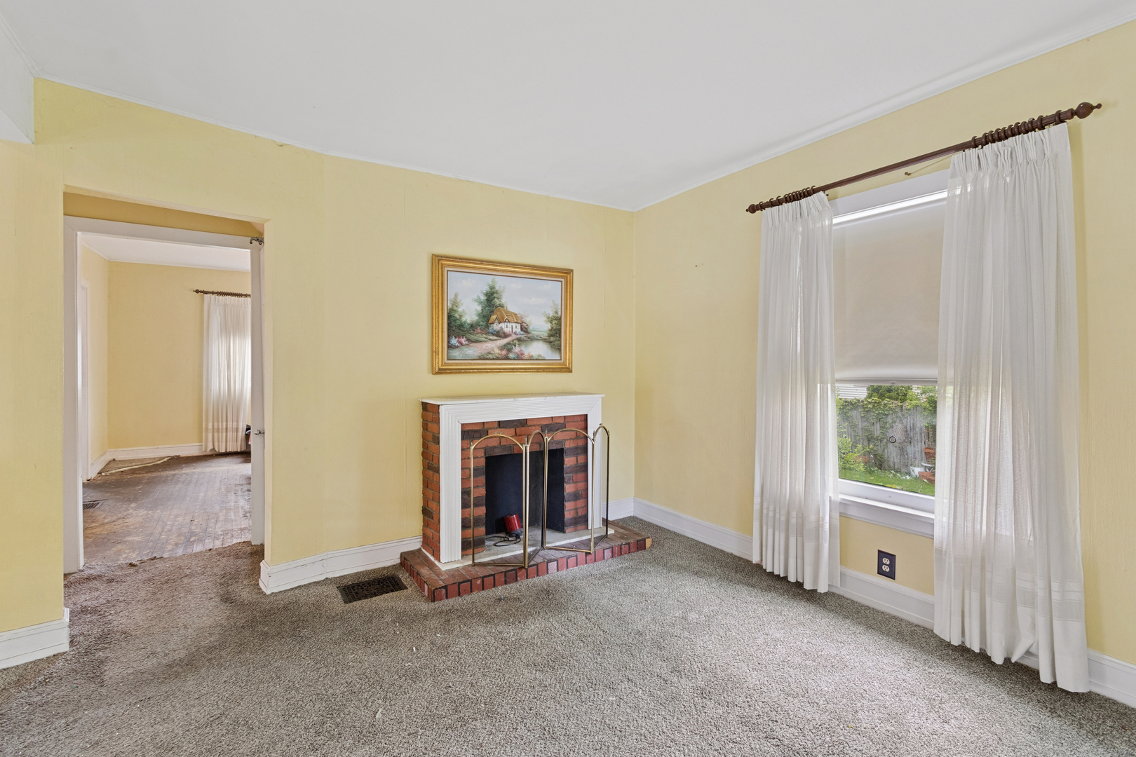 7220 N Hamilton Avenue Property Photo 7
