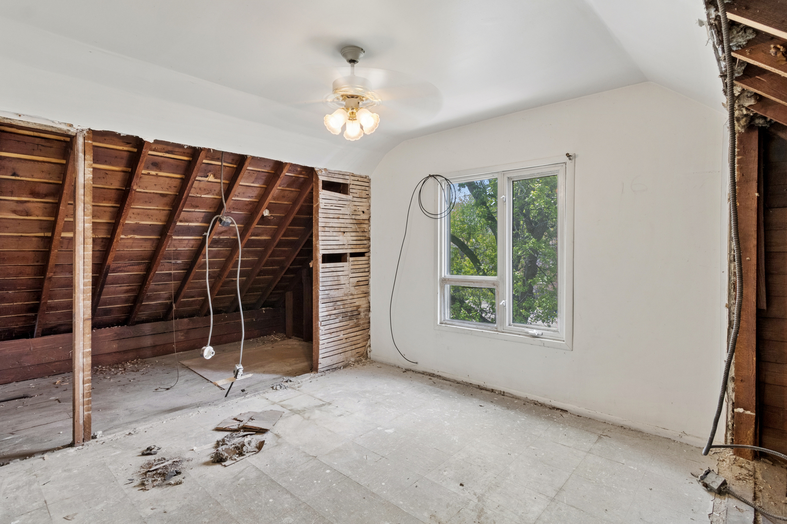 7220 N Hamilton Avenue Property Photo 13