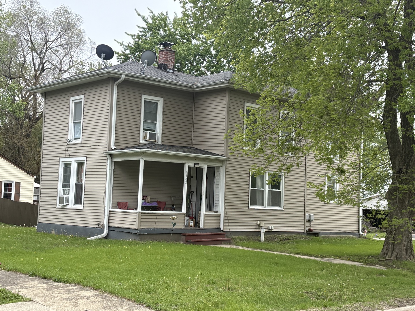 1202 1st Avenue Property Photo 1