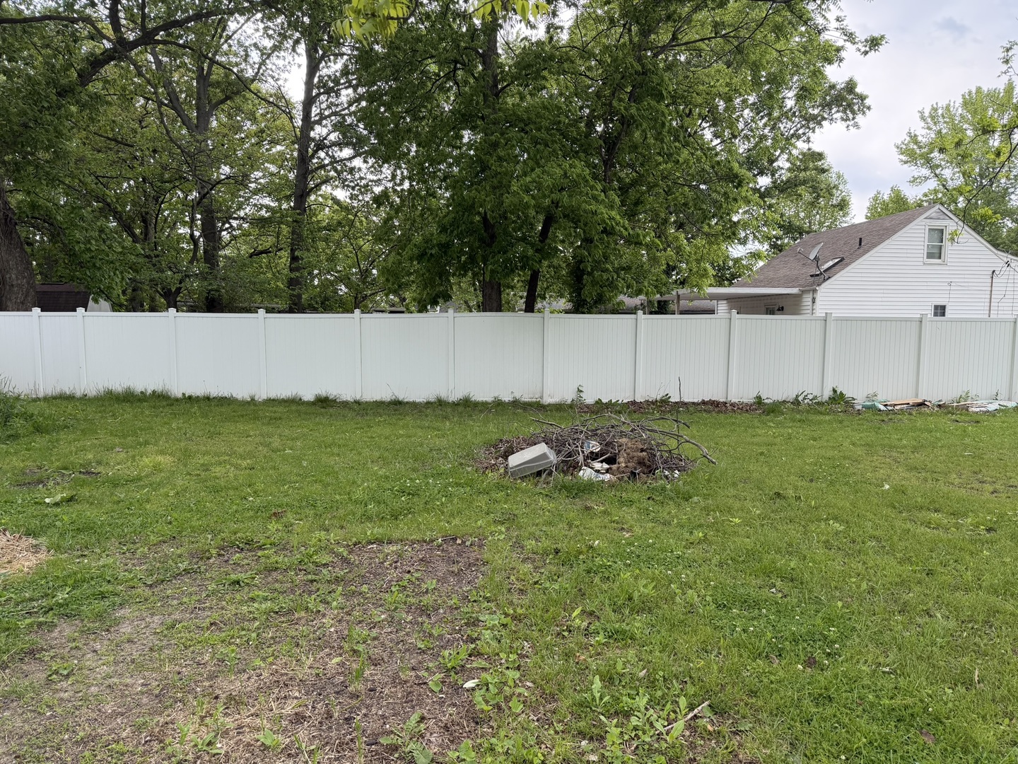 219 E Williams Street Property Photo 2