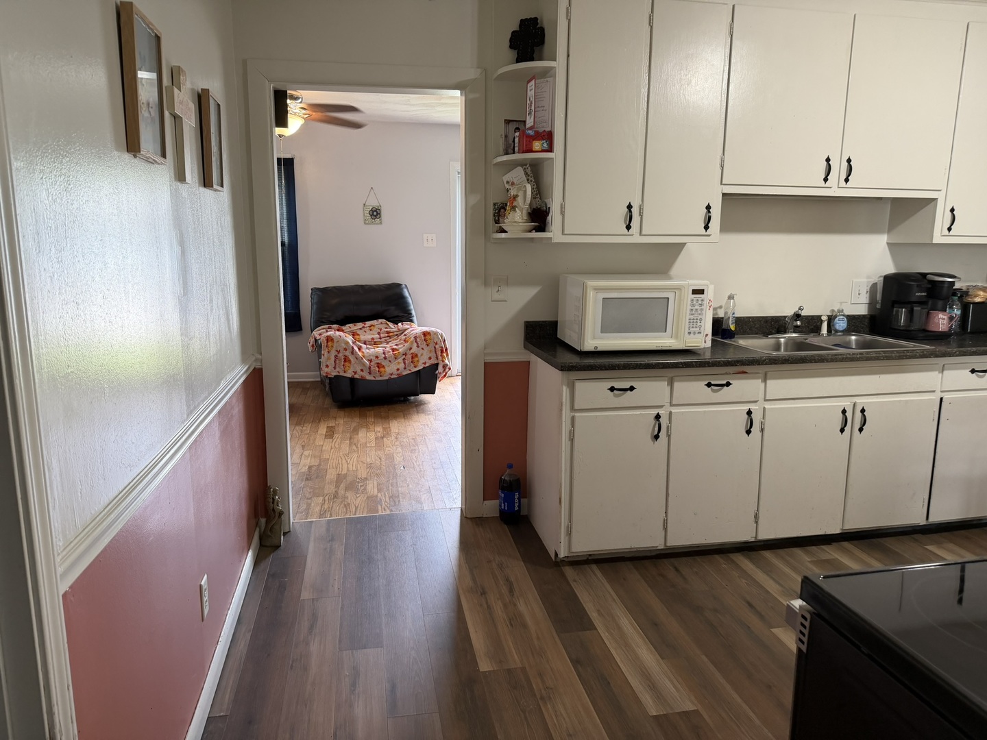 219 E Williams Street Property Photo 8