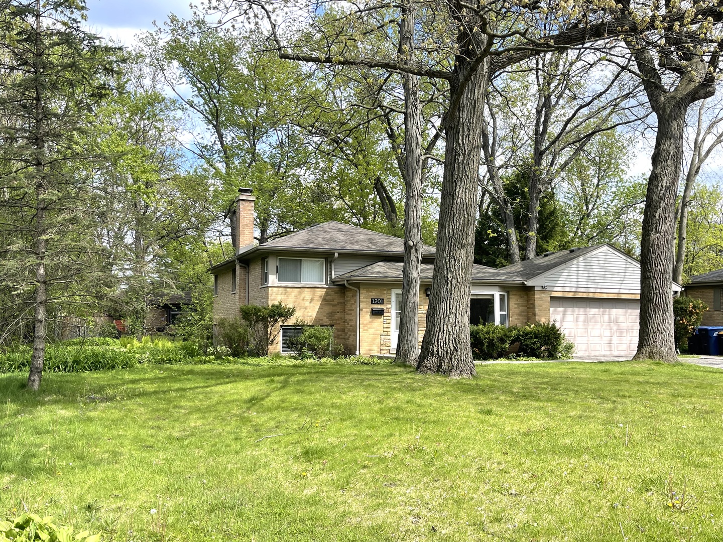 1201 Daryl Lane Property Photo 3