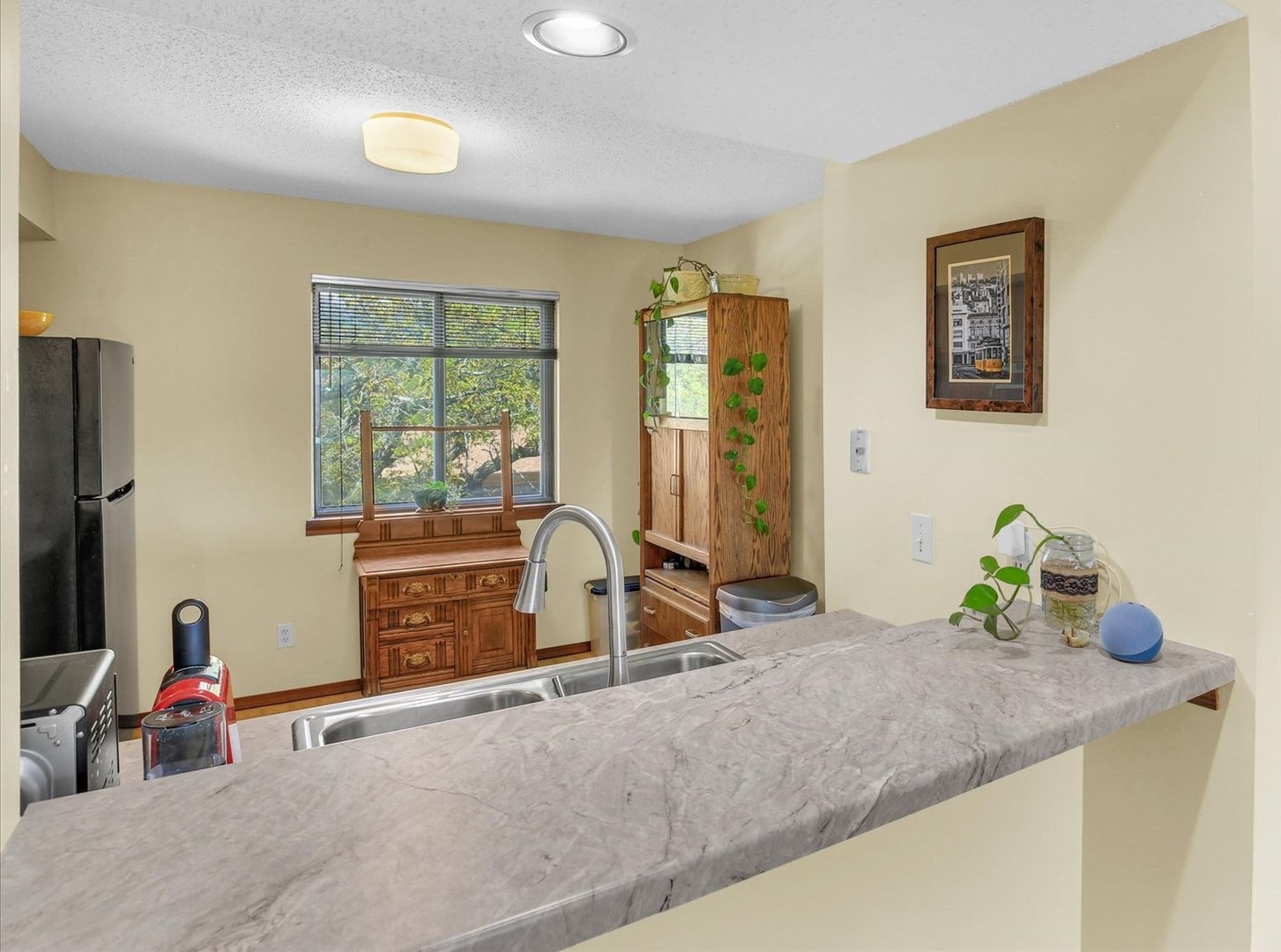 2108 Sunview Drive 2108 Property Photo 8