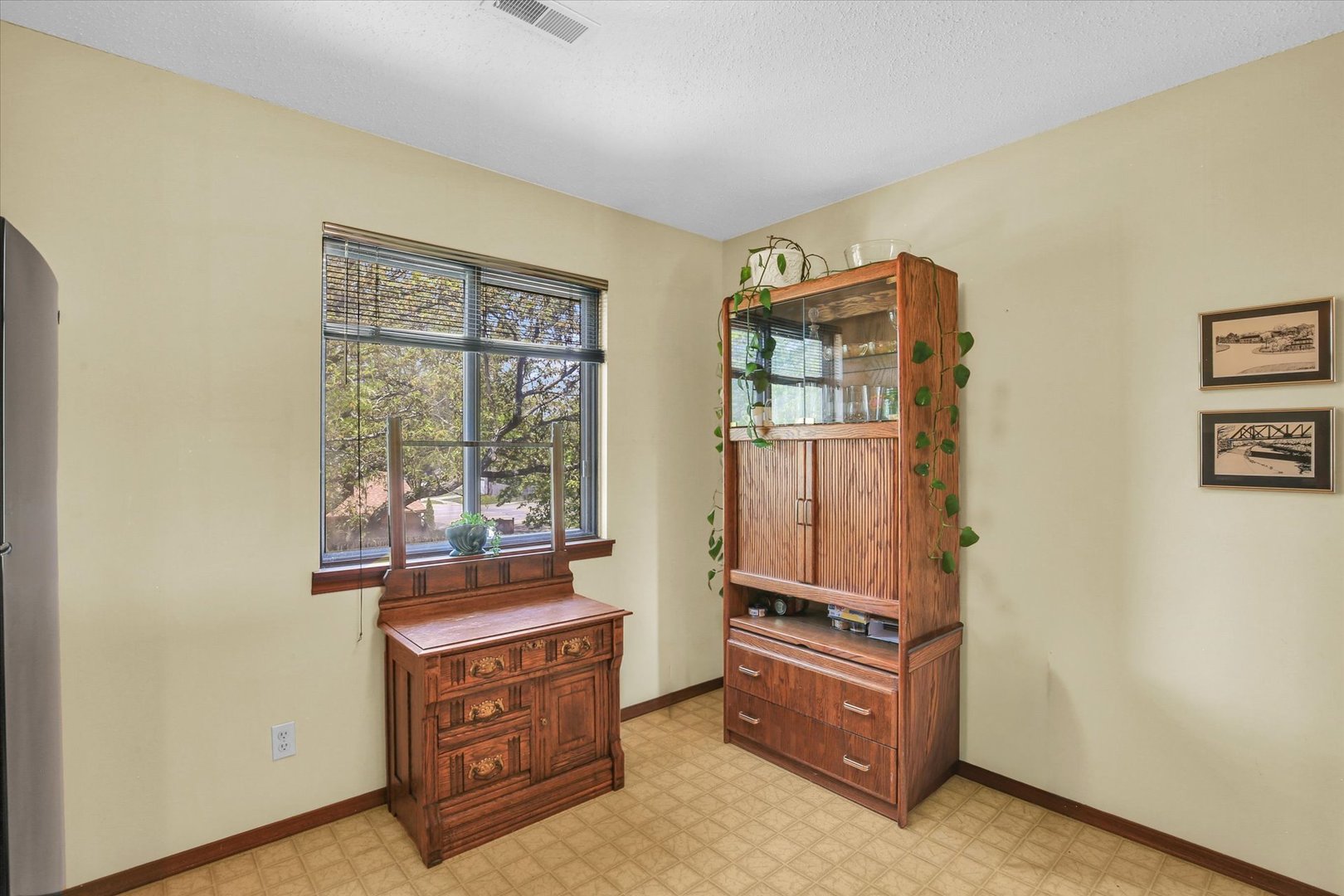 2108 Sunview Drive 2108 Property Photo 17