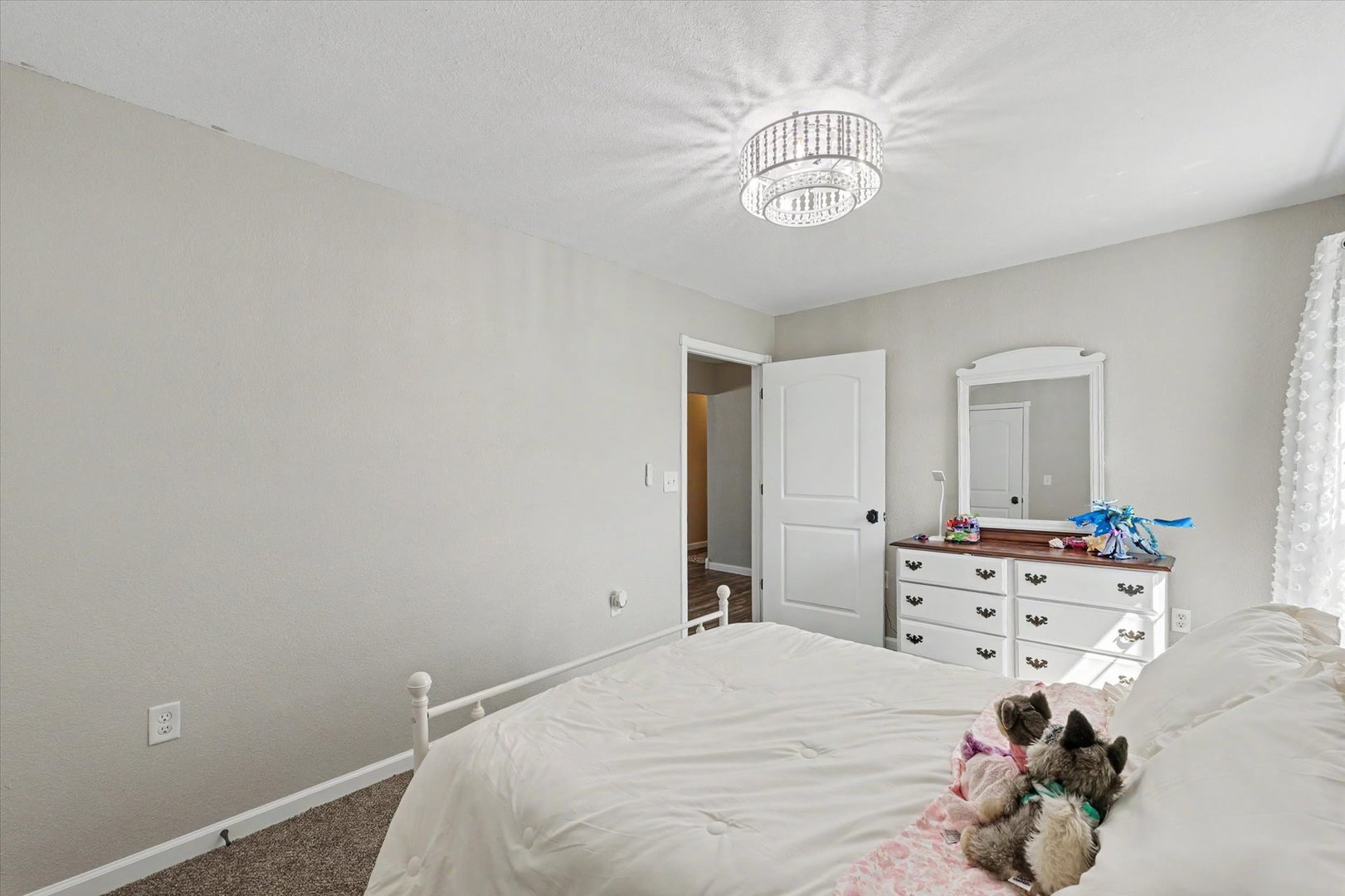 320 E Bogardus Street Property Photo 18