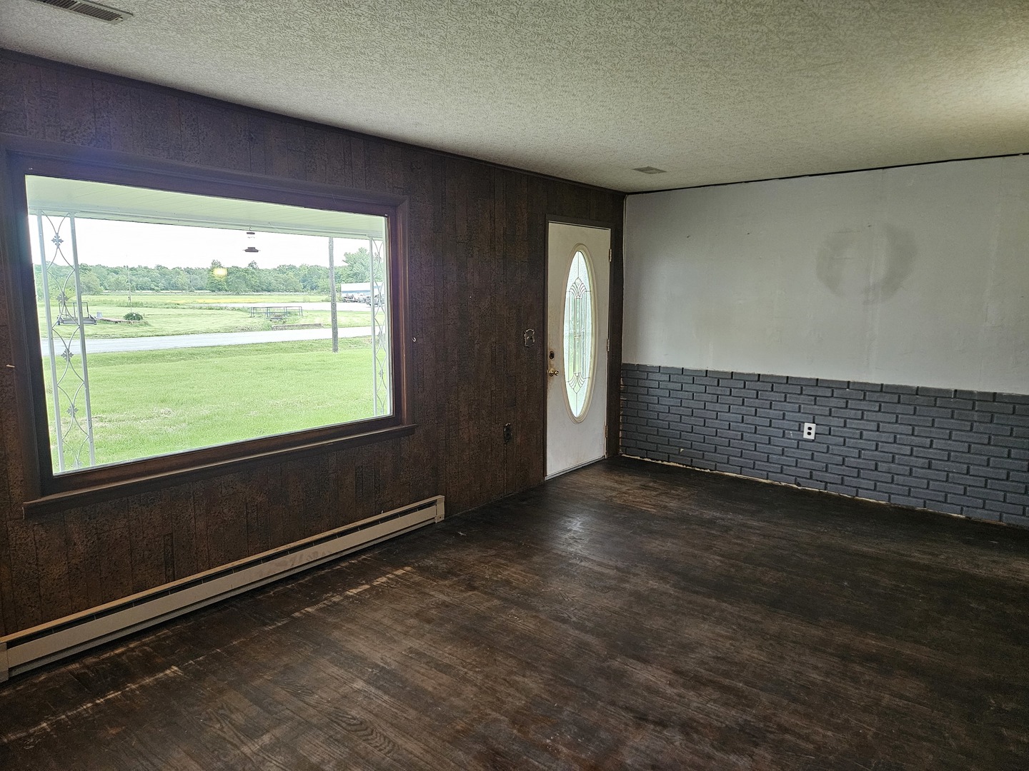 418 S 1st Street Property Photo 9