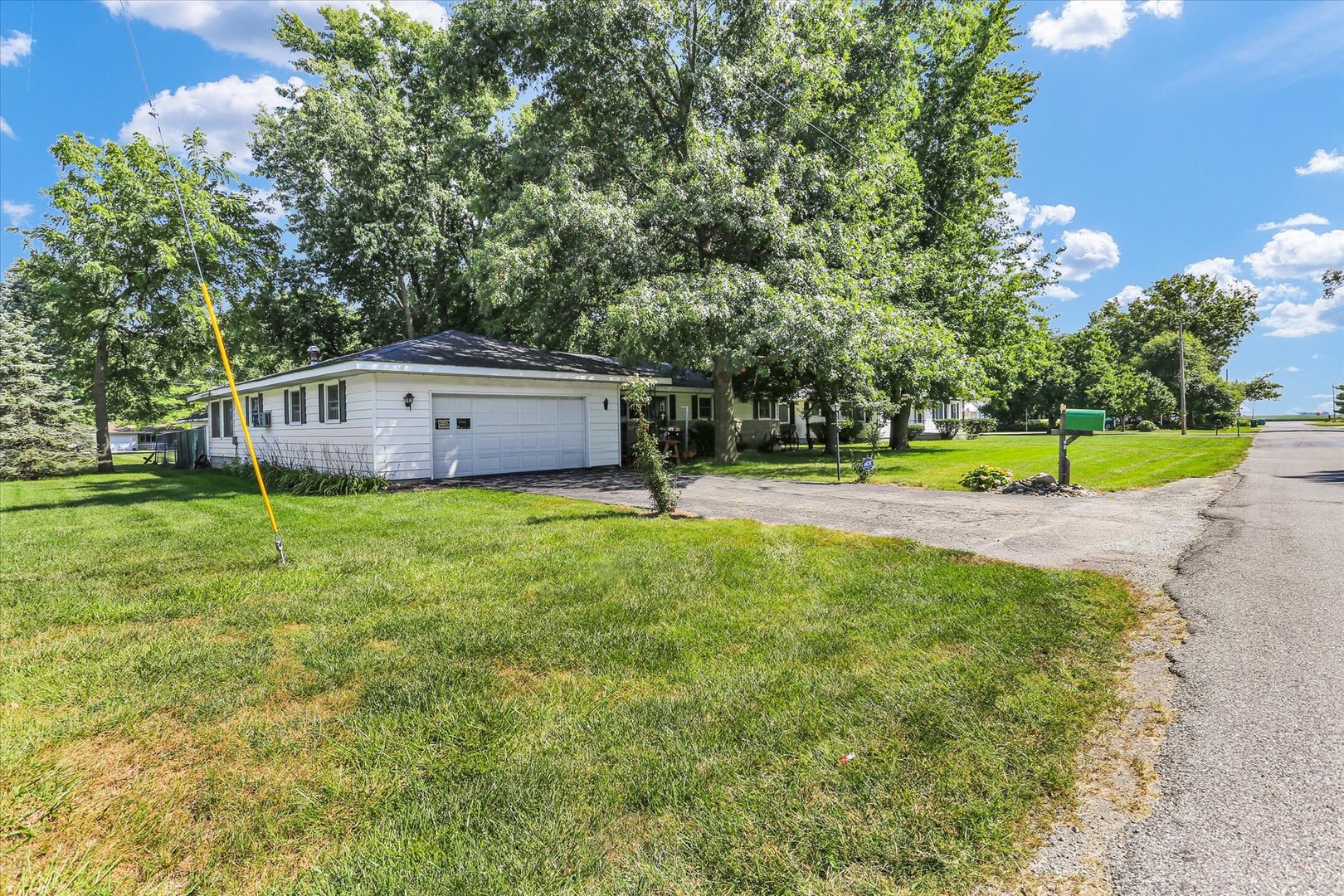 700 S D Street Property Photo 12