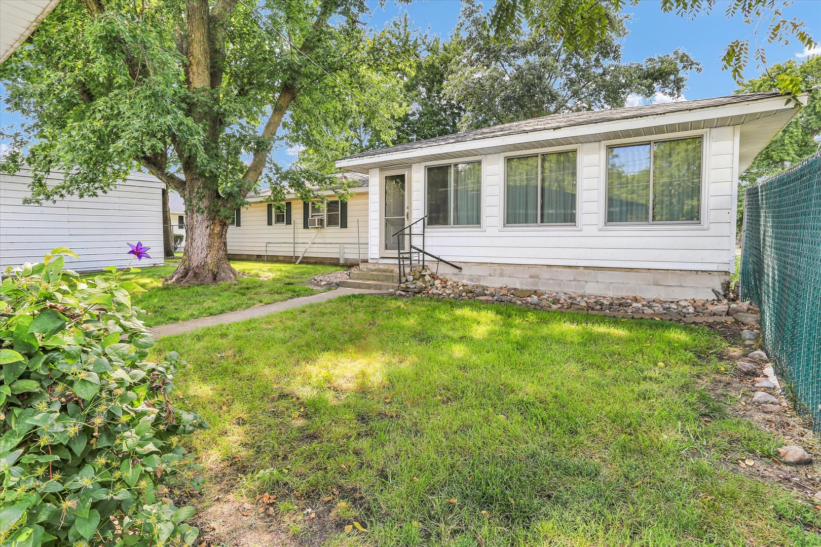 700 S D Street Property Photo 33