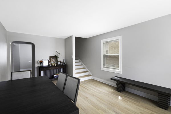 2623 Rhodes Avenue Property Photo 4