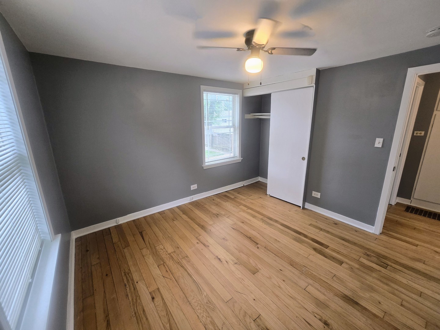 1640 N Prairie Avenue Property Photo 8