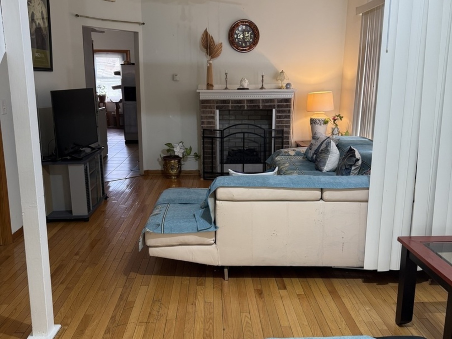 5819 S Fairfield Avenue Property Photo 5