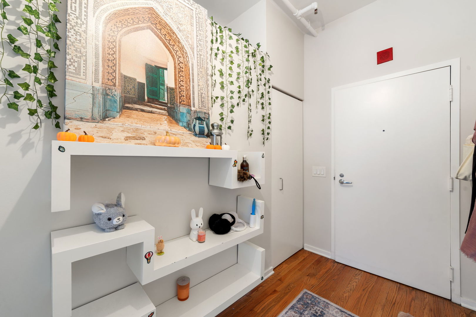 6 E Monroe Street 1403 Property Photo 5
