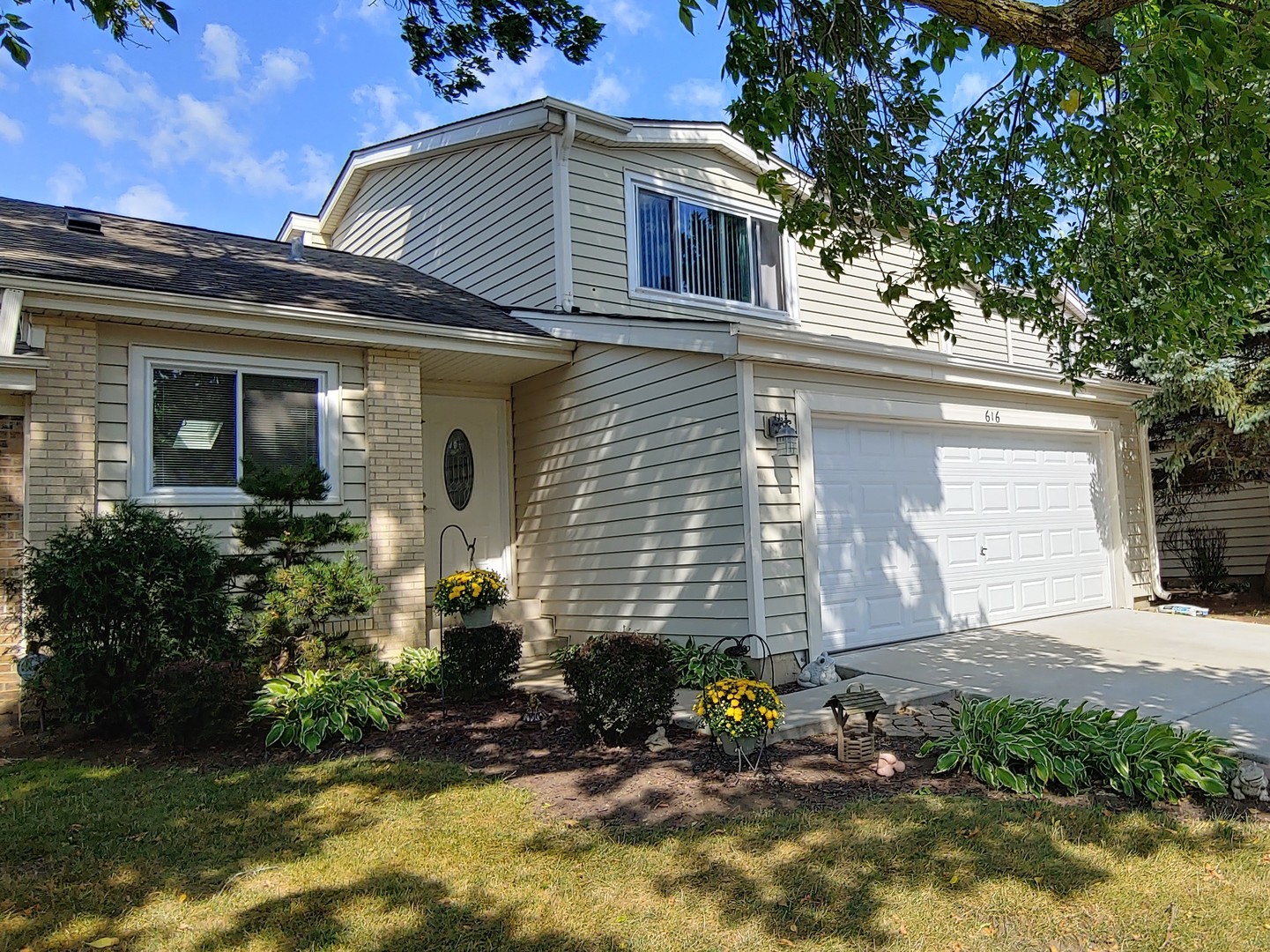 616 Claridge Circle
