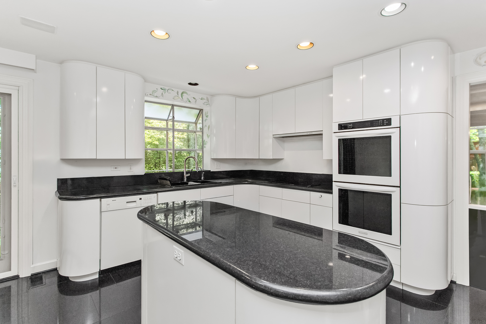 22 Regent Wood Road Property Photo 3